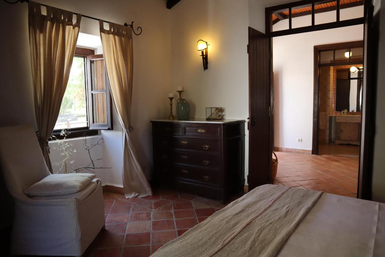 Bed and breakfast Os Agostos Extérieur photo