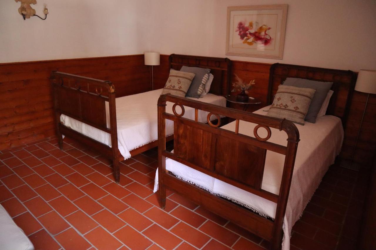 Bed and breakfast Os Agostos Extérieur photo