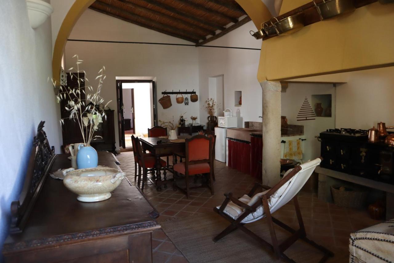 Bed and breakfast Os Agostos Extérieur photo