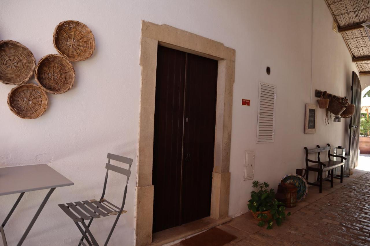Bed and breakfast Os Agostos Extérieur photo