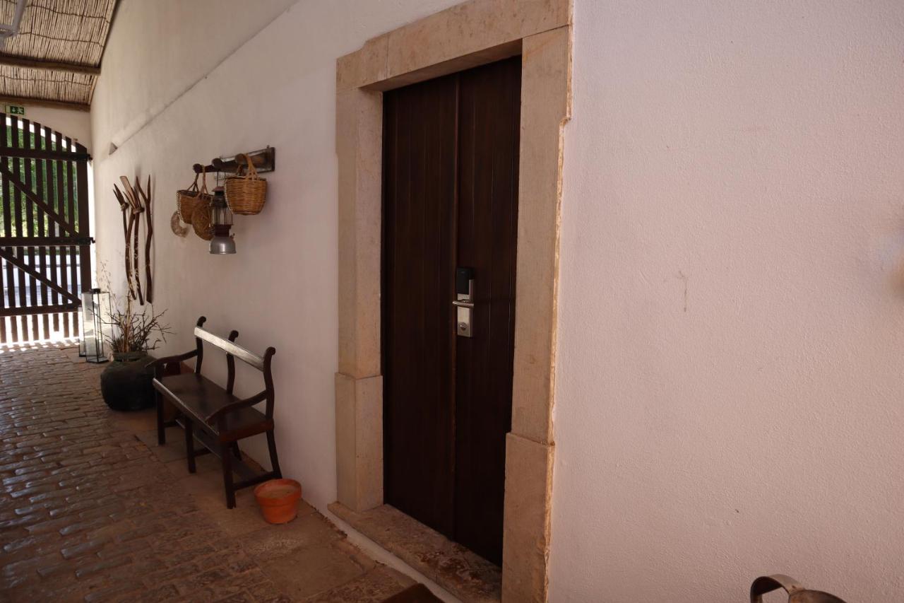 Bed and breakfast Os Agostos Extérieur photo