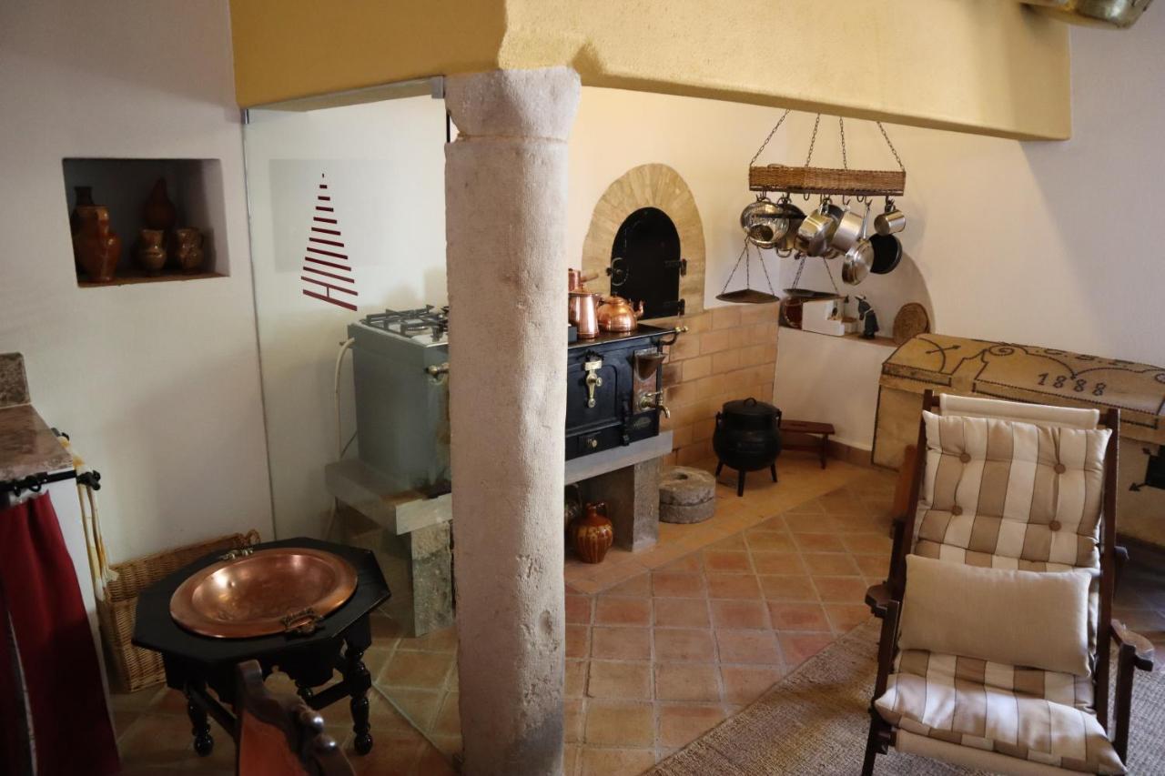 Bed and breakfast Os Agostos Extérieur photo