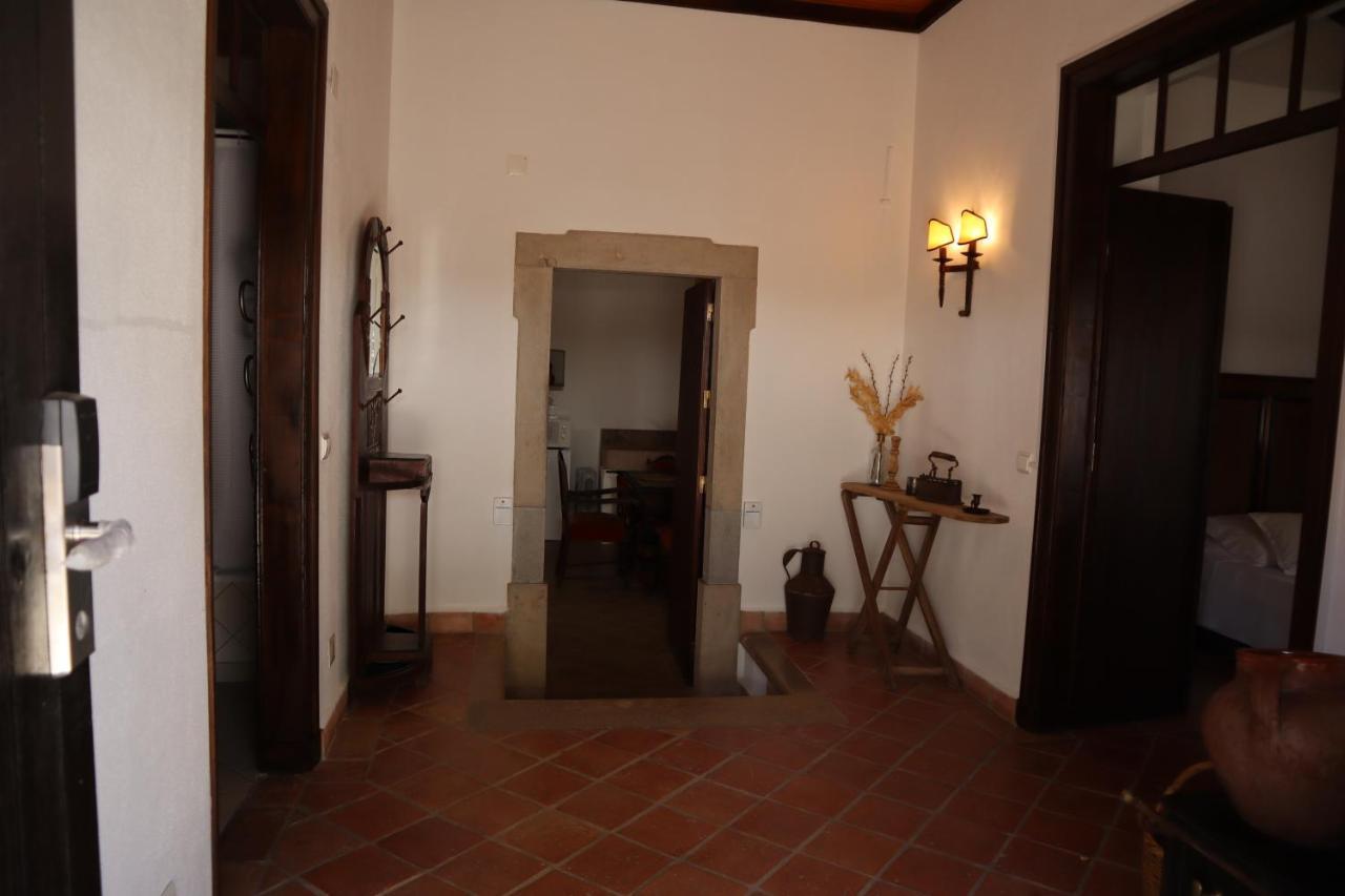 Bed and breakfast Os Agostos Extérieur photo