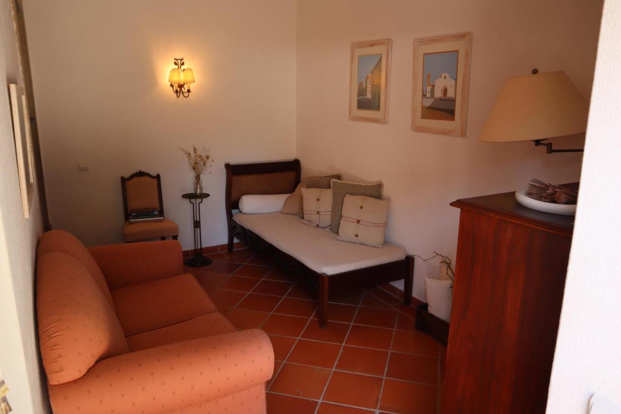 Bed and breakfast Os Agostos Extérieur photo